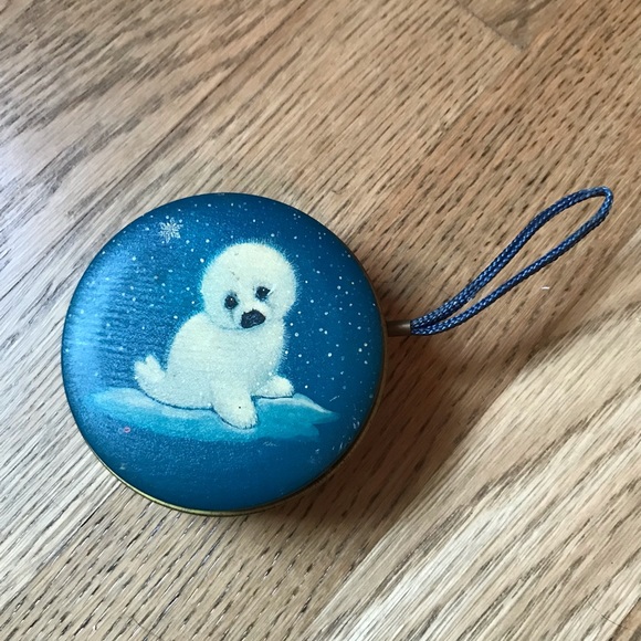 Vintage seal pup ornament tin by Current in EUC - Picture 1 of 6